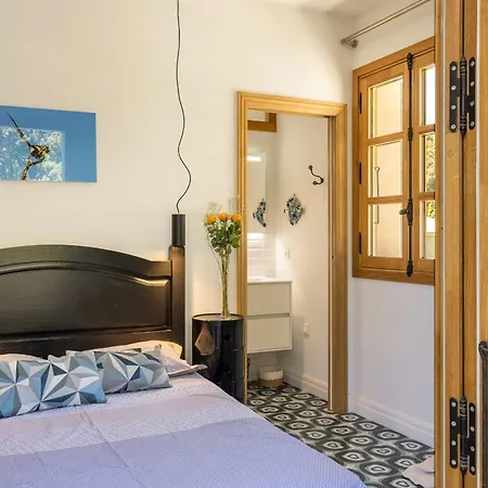 Vill'a Fiurentina Piscine A Debordement Vue Villa Erbalunga (Corsica)