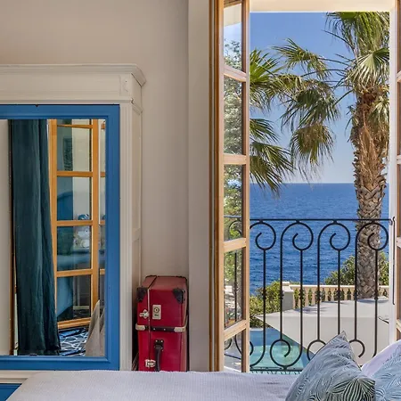 Vill'a Fiurentina Piscine A Debordement Vue * Erbalunga (Corsica)