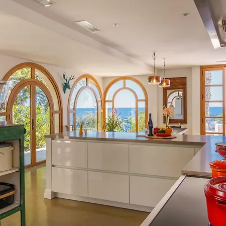 Vill'a Fiurentina Piscine A Debordement Vue Erbalunga (Corsica)